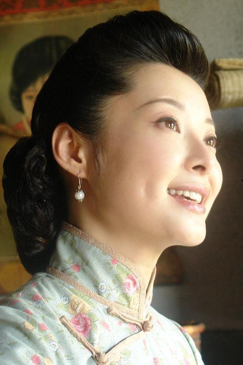 袁立爆料整容事件视频,勇敢发声，揭开娱乐圈神秘面纱  第2张